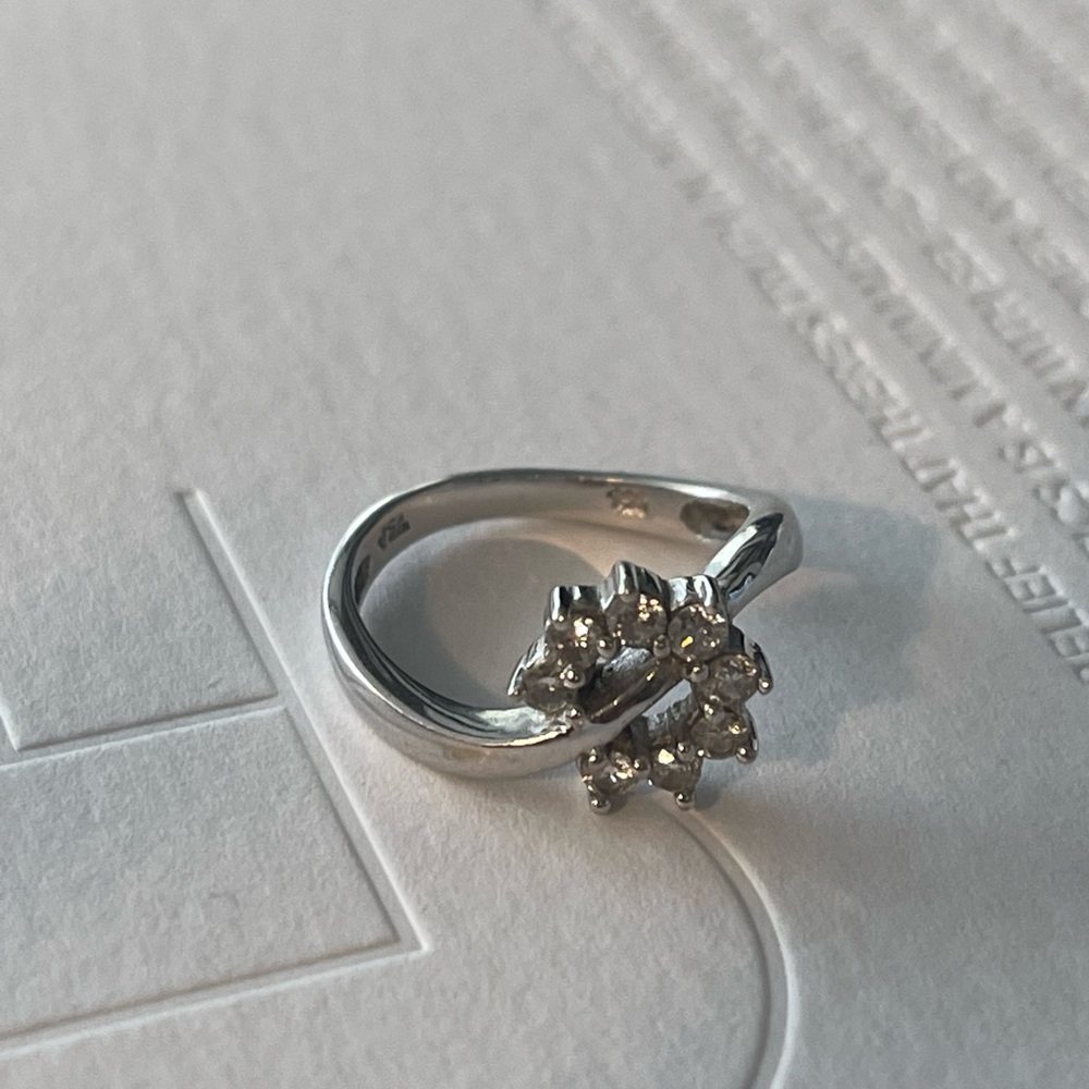Real diamond ring 18k white gold